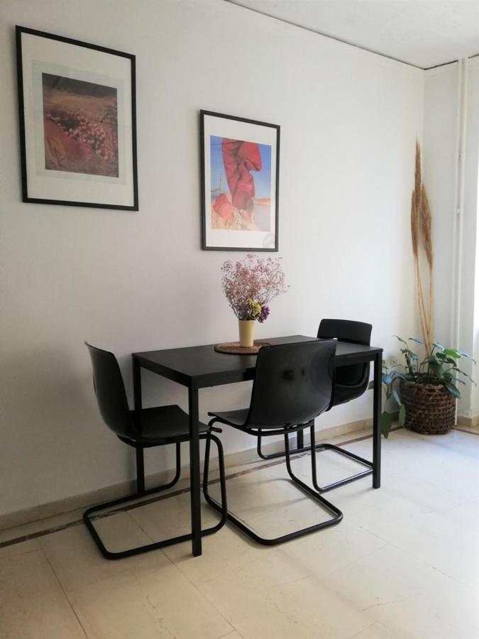 5Th Floor Apartment With Balcony Aten Exteriör bild